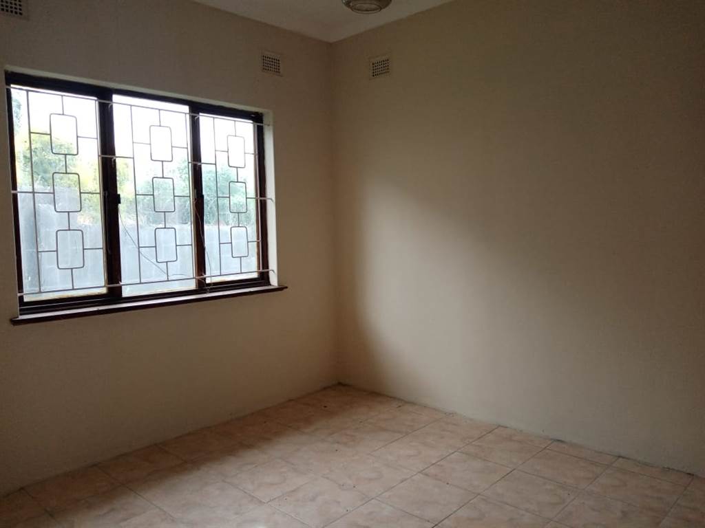 3 Bed House in Nagina photo number 13