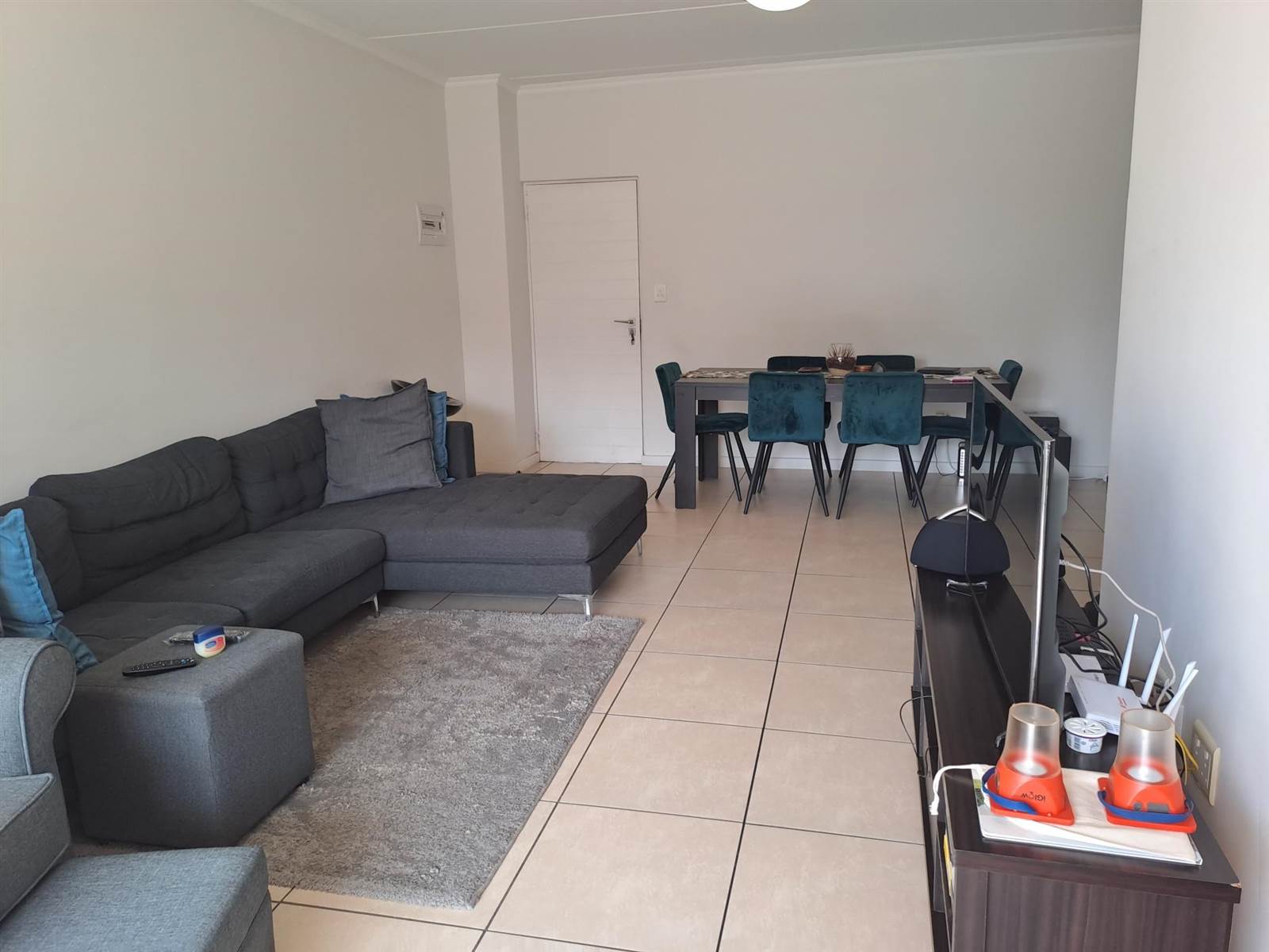 3 Bed Apartment in Greenstone Hill photo number 3