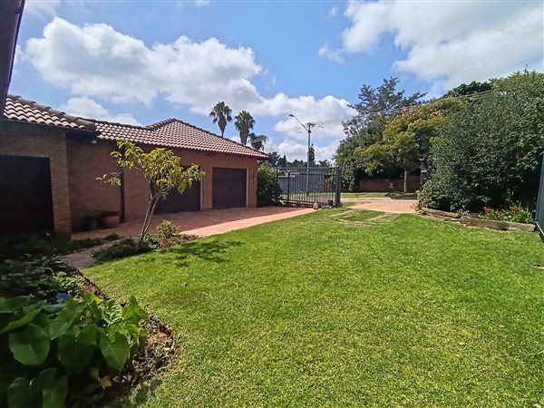 3 Bed House in Constantia Park