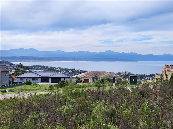 1023 m² Land available in Whale Rock Heights