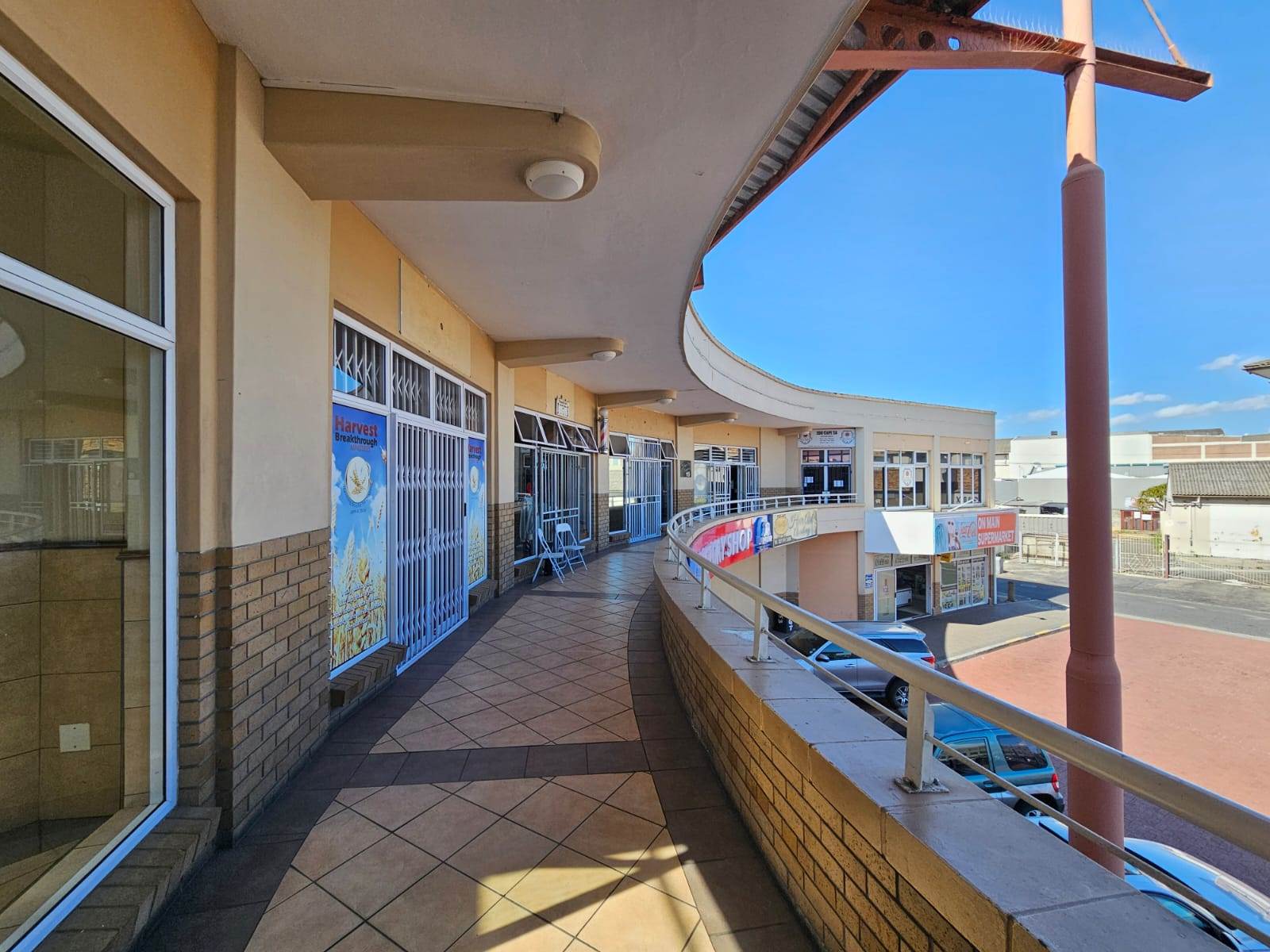 80  m² Retail Space in Parow Central photo number 12