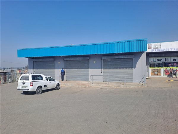 514  m² Commercial space