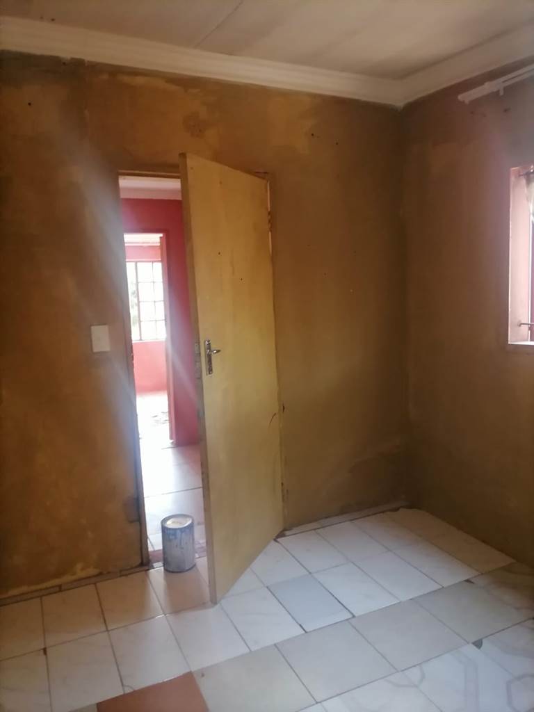 4 Bed House in Mabopane photo number 23