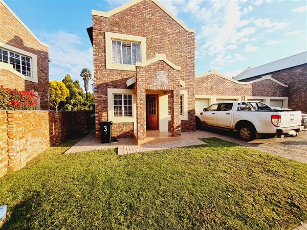 2 Bedroom Townhouse 2 Bedroom Townhouse