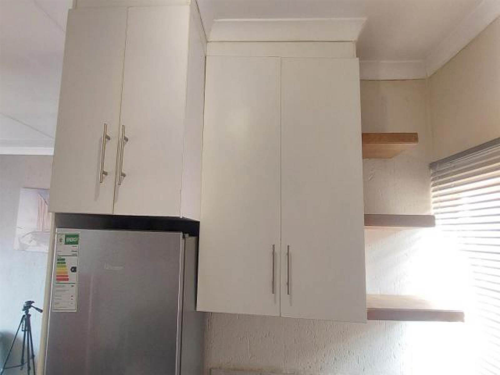 1 Bed Townhouse in Olievenhoutbosch photo number 4