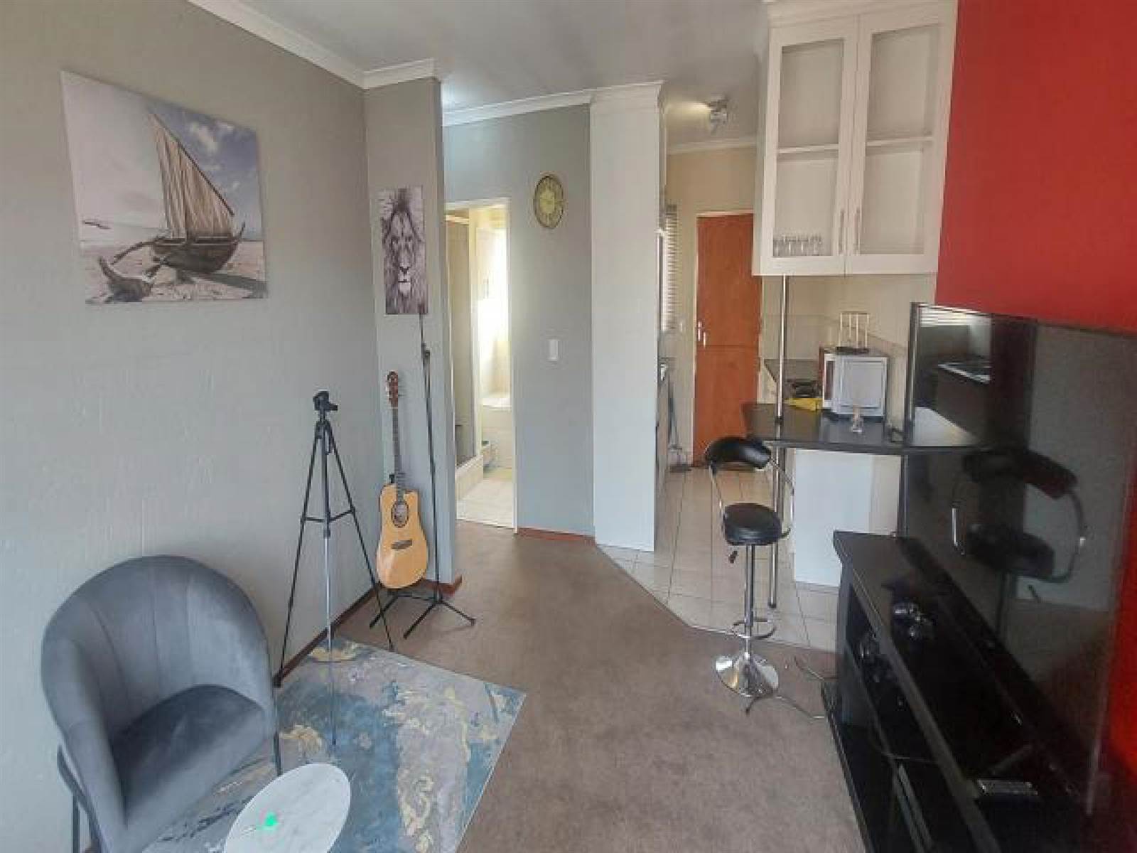 1 Bed Townhouse in Olievenhoutbosch photo number 6