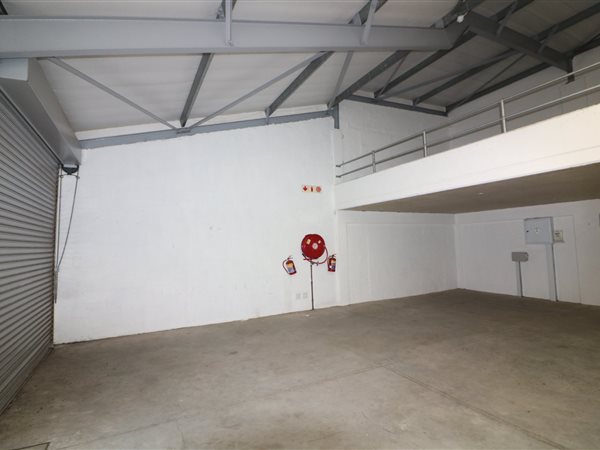 139  m² Commercial space