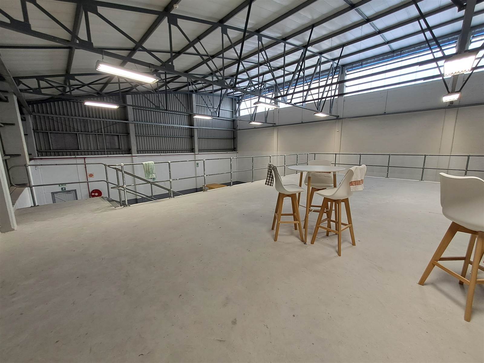 1095  m² Industrial space in Airport Industria photo number 19