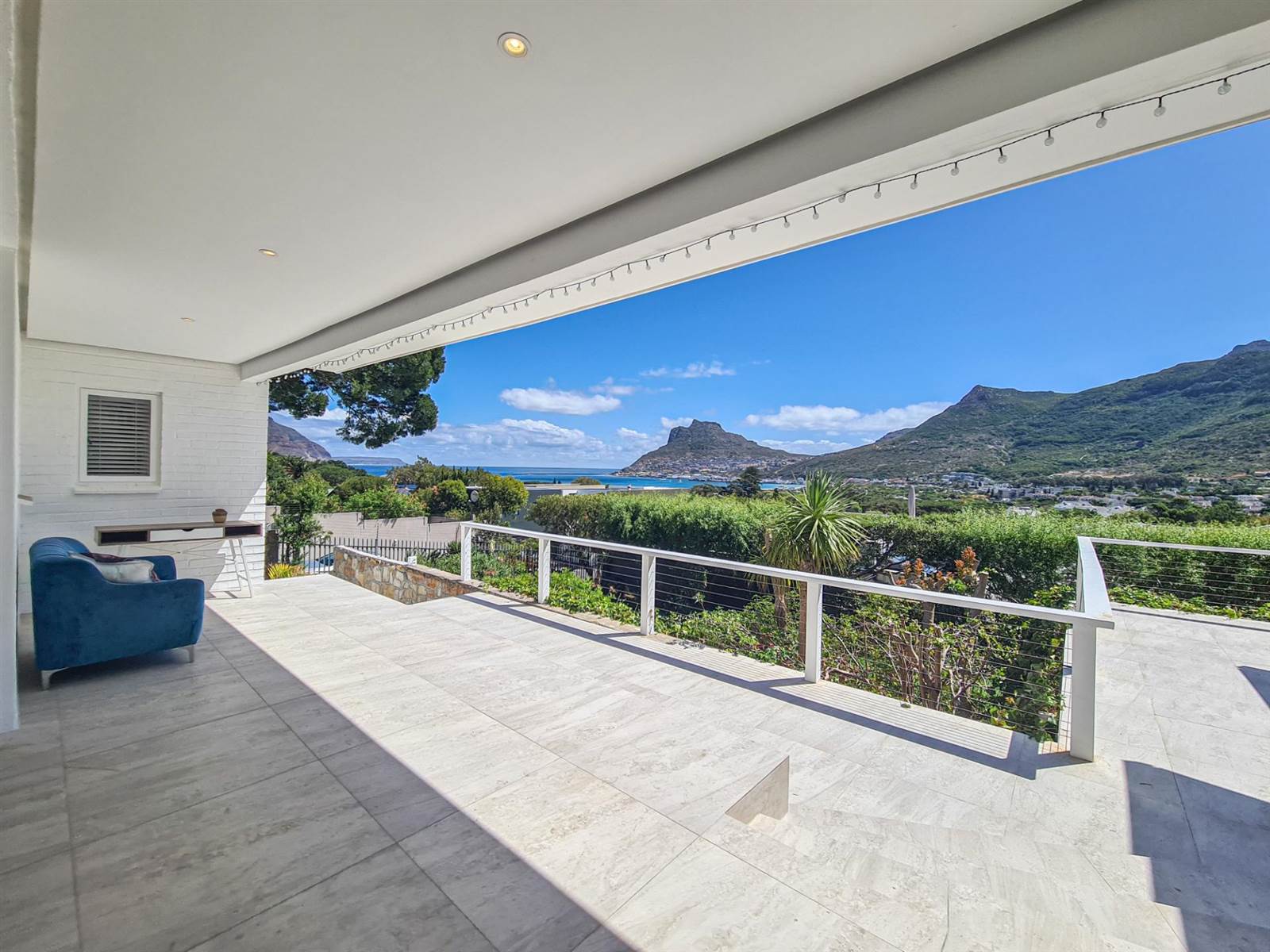 4 Bed House in Hout Bay and surrounds photo number 11