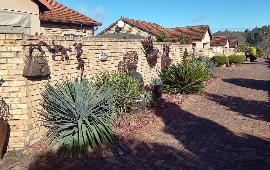 2 Bed Townhouse in Sasolburg photo number 1