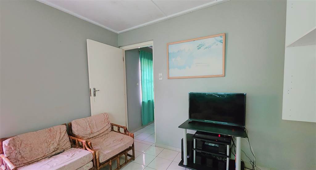 3 Bed House in Port Shepstone photo number 12