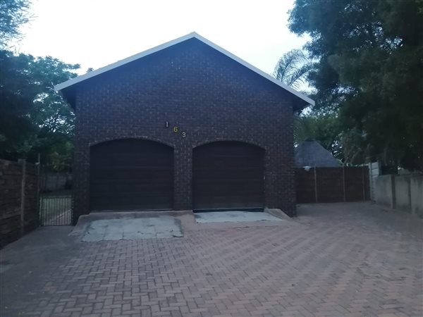 3 Bed House in Birch Acres