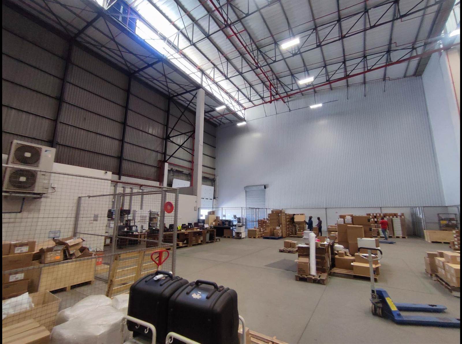 3213  m² Industrial space in Airport Industria photo number 6