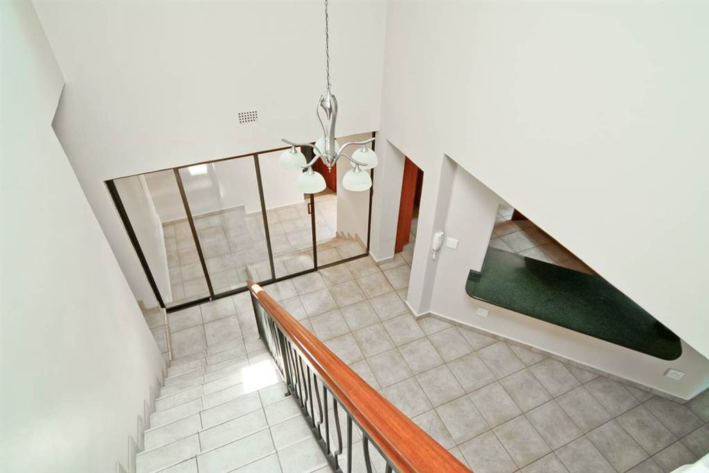 3 Bed Townhouse in Bruma photo number 8