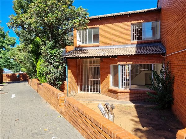 3 Bed Townhouse in Waverley