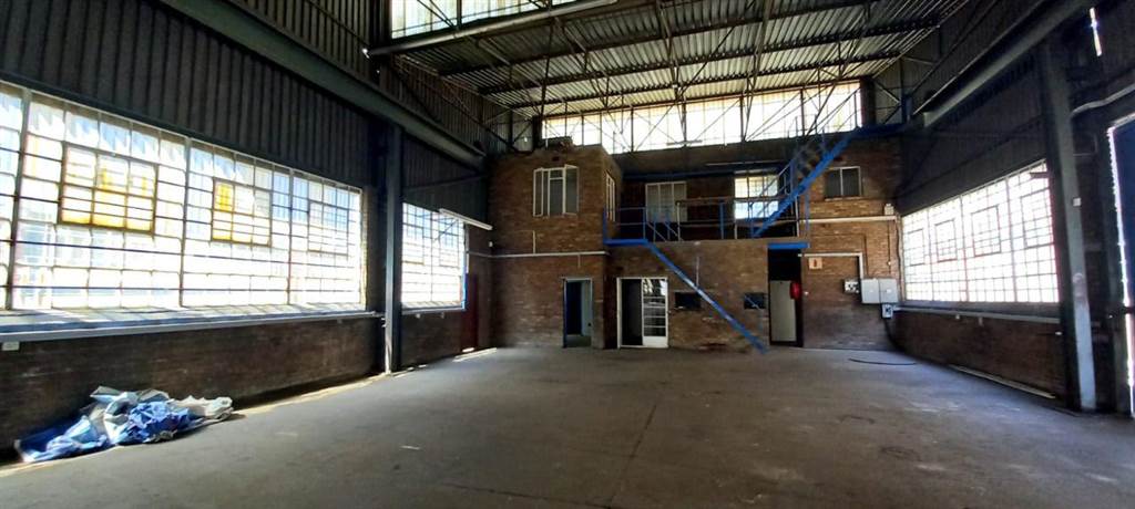 3380  m² Industrial space in Sebenza photo number 14