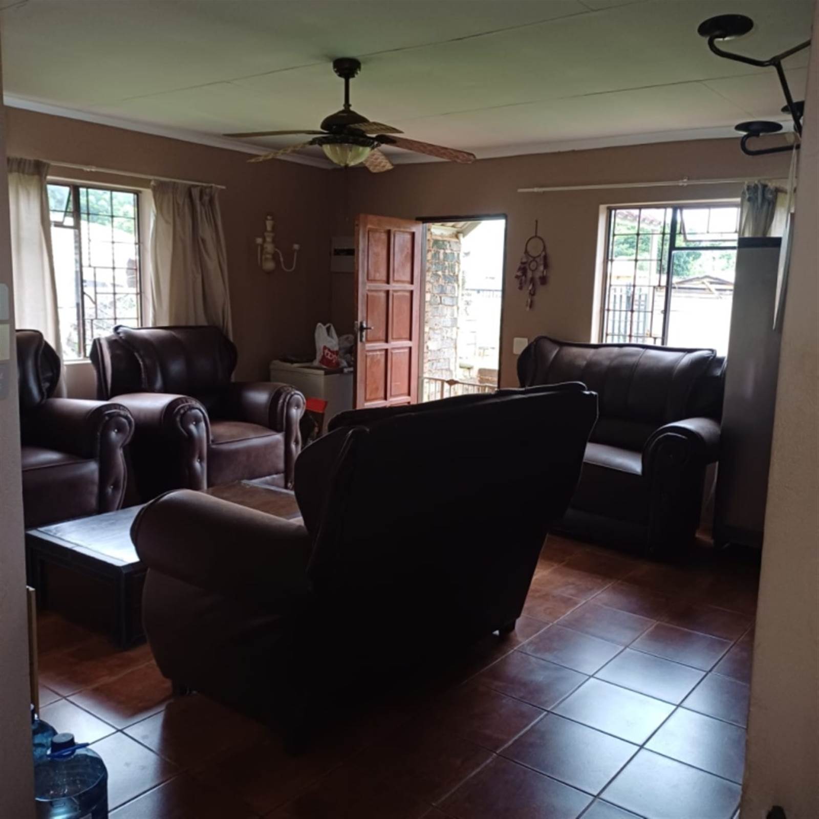3 Bed House in Pretoria North photo number 4
