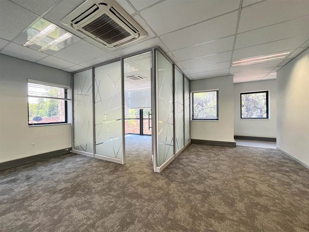 220  m² Commercial space in Fourways photo number 11