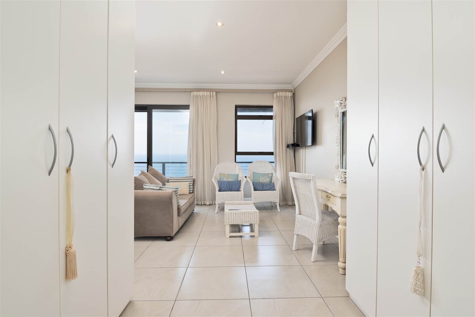 3 Bed Duet in Blythedale Beach photo number 26
