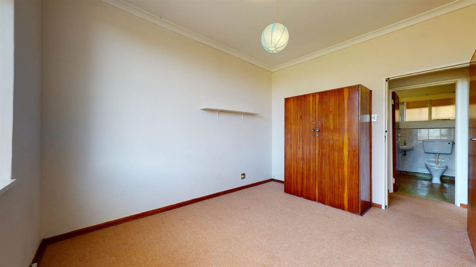 2 Bed Apartment in Walmer photo number 5