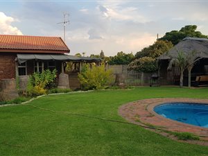 3 Bed House in Falcon Ridge