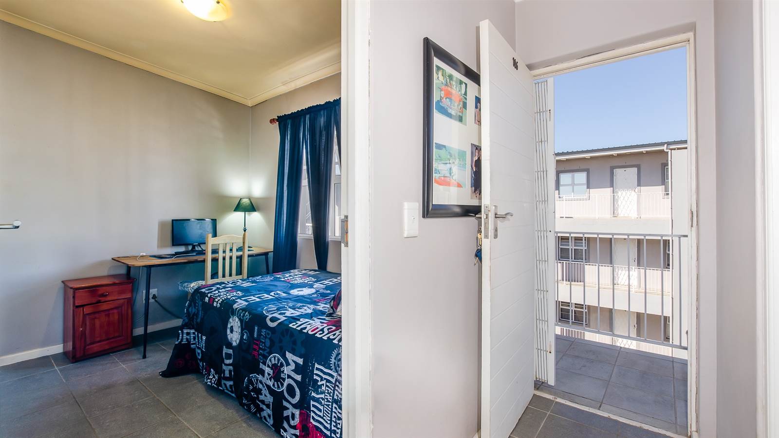 2 Bed Apartment in Protea Heights photo number 6