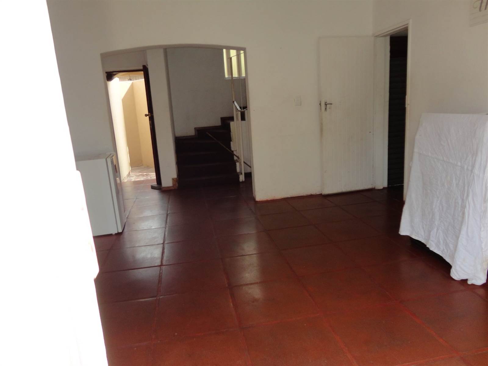 3 Bed Apartment in Malanshof photo number 6