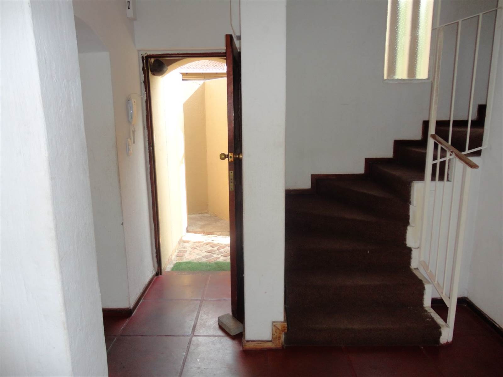 3 Bed Apartment in Malanshof photo number 17