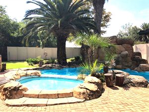 4 Bed House in Fairleads