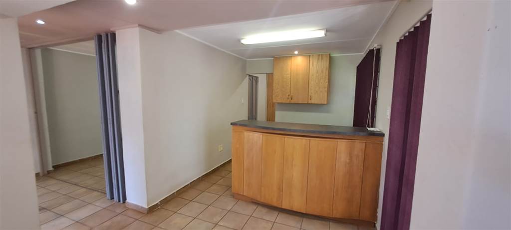 99  m² Office Space in Louis Trichardt photo number 3