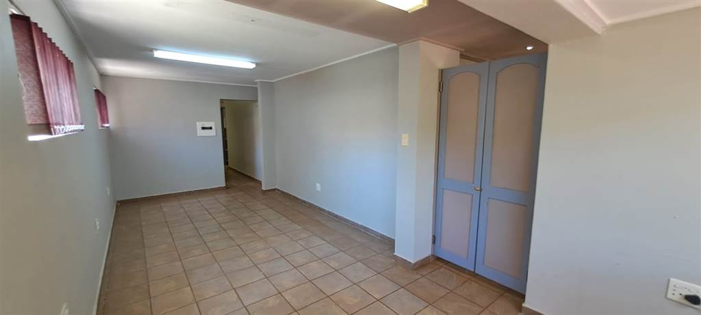 99  m² Office Space in Louis Trichardt photo number 8
