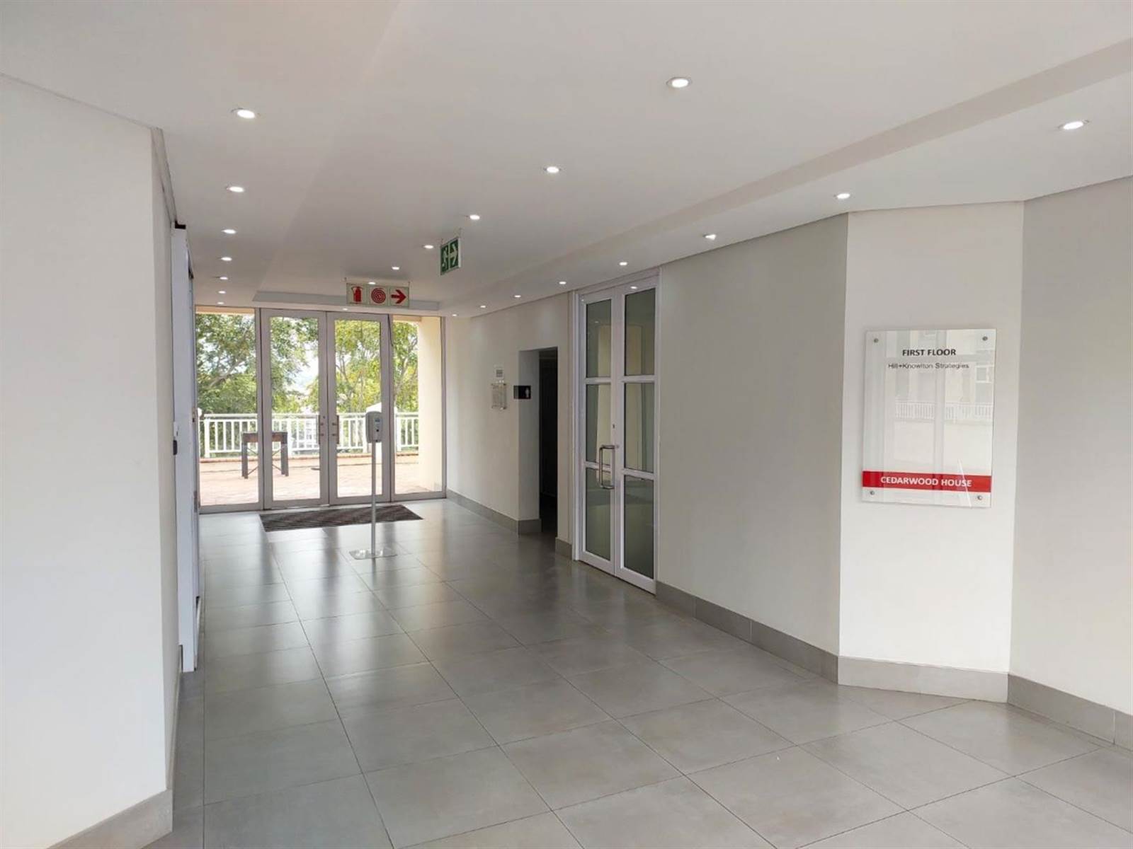 690  m² Commercial space in Bryanston photo number 3