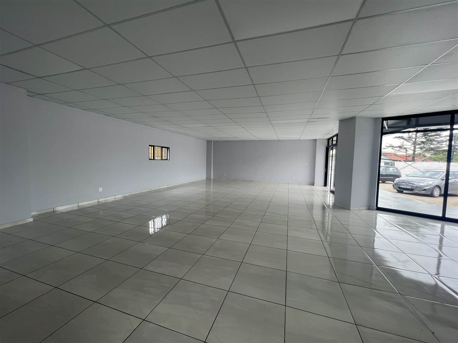 84  m² Commercial space in Lambton photo number 3