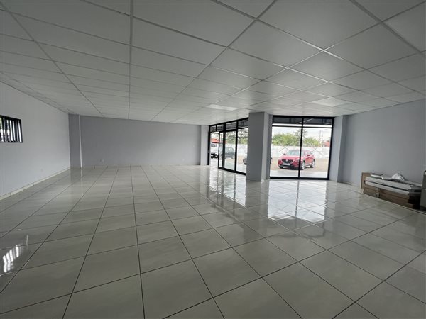 84  m² Commercial space