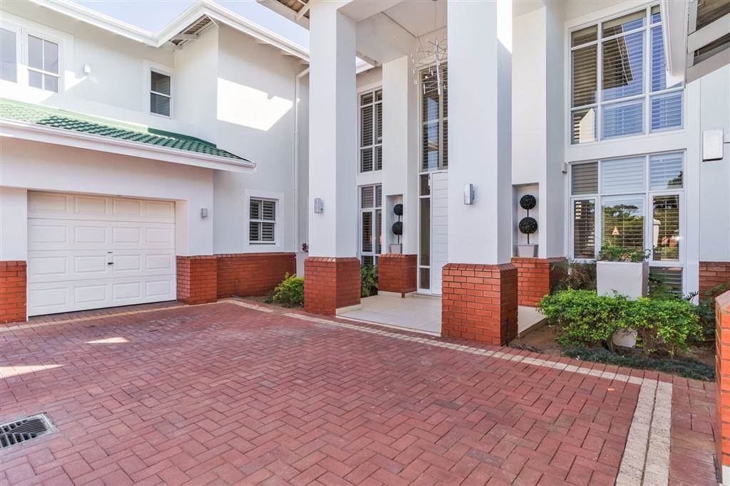 5 Bed House in Mt Edgecombe Estate 1 & 2 photo number 5