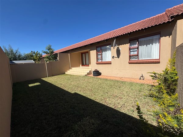 2 Bedroom Townhouse 2 Bedroom Townhouse