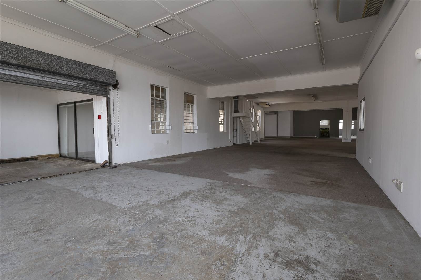 1208  m² Commercial space in Stamford Hill photo number 7