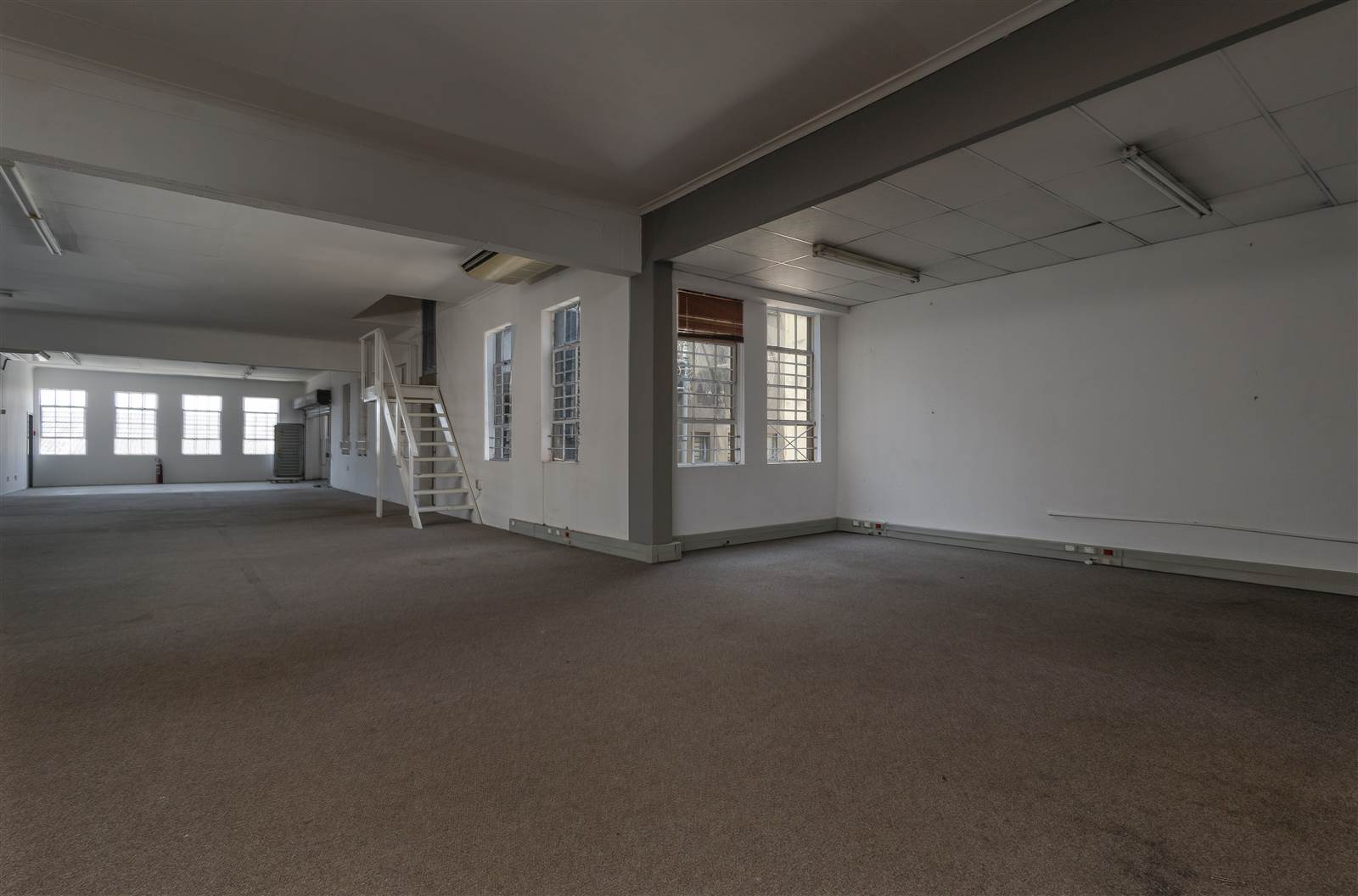 1208  m² Commercial space in Stamford Hill photo number 22
