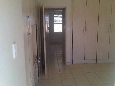 2 Bed Apartment in Wilkeville photo number 5