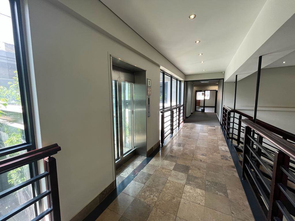 1691  m² Commercial space in Bryanston photo number 9