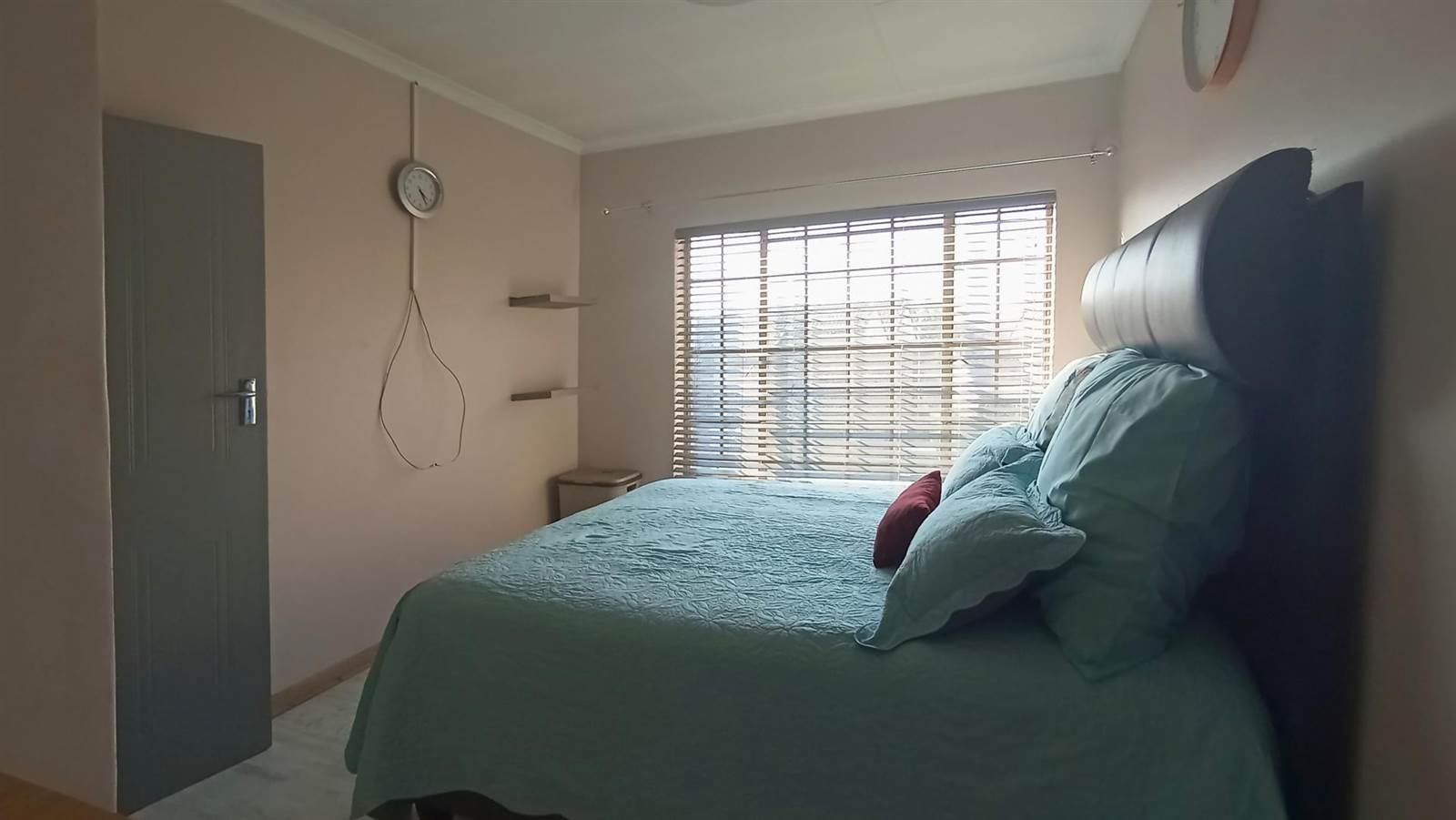 3 Bed Townhouse in Raslouw AH photo number 5