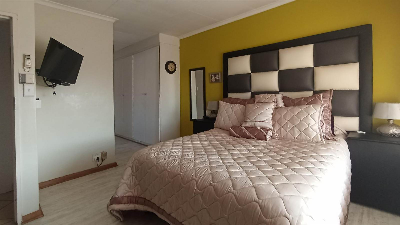 3 Bed Townhouse in Raslouw AH photo number 8