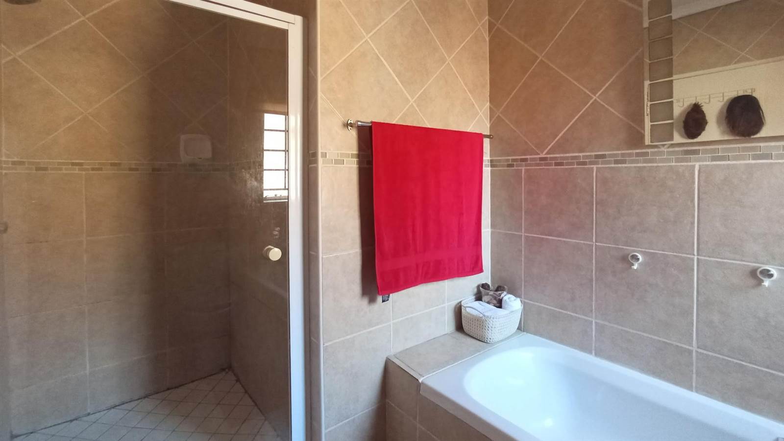 3 Bed Townhouse in Raslouw AH photo number 10