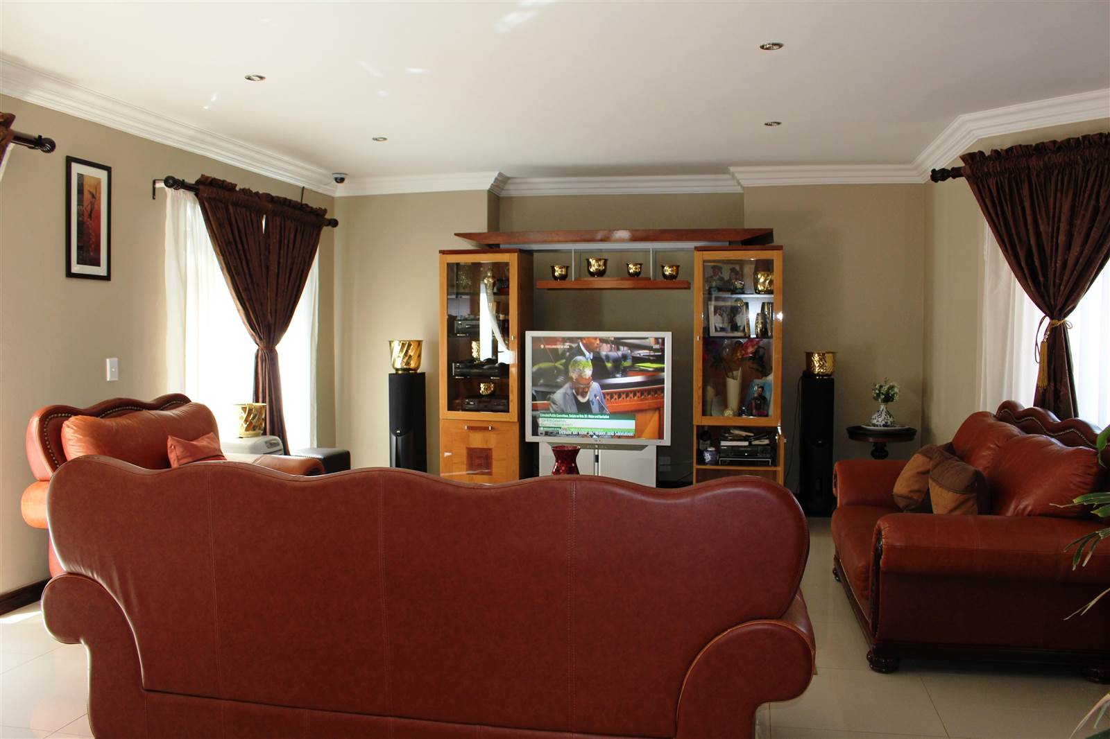 5 Bed House in Zambezi Country Estate photo number 9