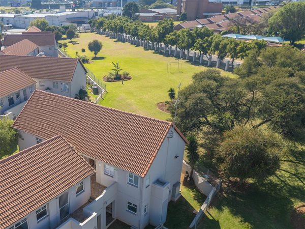 2 Bedroom Townhouse 2 Bedroom Townhouse