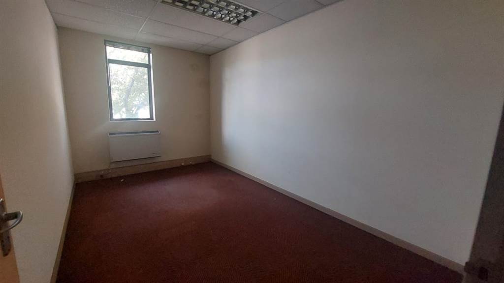 189  m² Commercial space in Clubview photo number 7