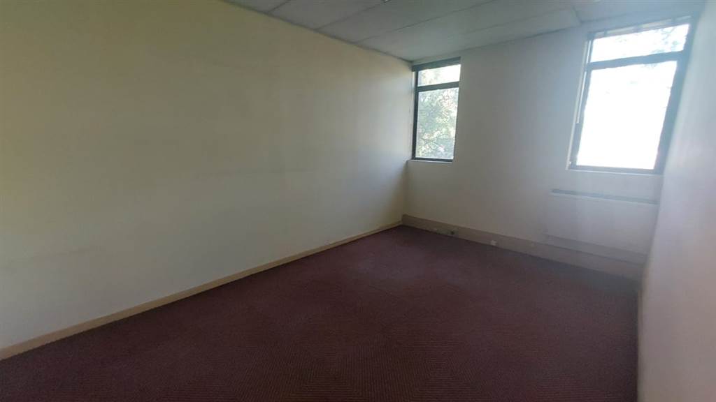 189  m² Commercial space in Clubview photo number 11