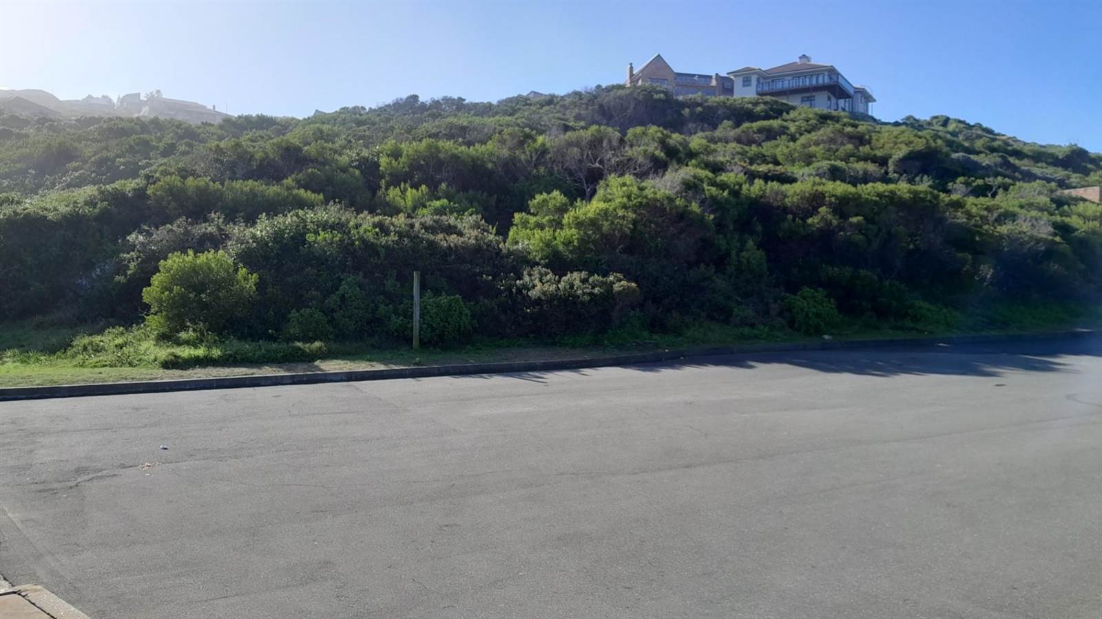 1043 m² Land available in Dana Bay photo number 11
