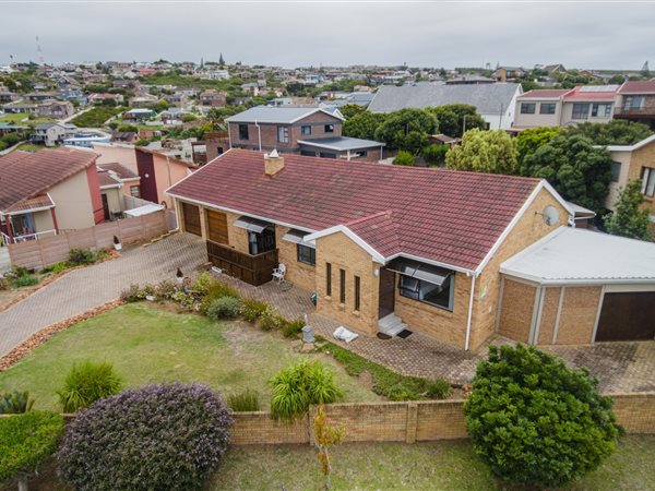 3 Bedroom House 3 Bedroom House