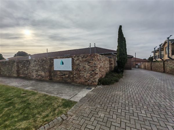 2 Bedroom Townhouse 2 Bedroom Townhouse